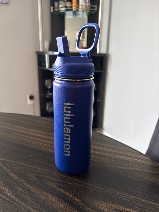 Lululemon Other - Lululemon Navy Blue Back to Life sport bottle (18 oz) *Straw Lid
